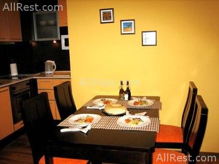 Alexander Business Apts. 11